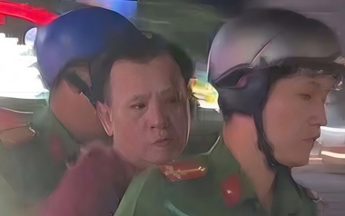 Bắt nghi phạm giết người tình rồi nhảy cầu, xong... bơi vào bờ bỏ trốn