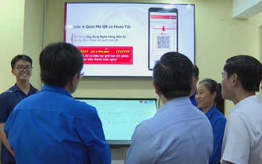 “Mùa hè số” hỗ trợ người dân làm thủ tục trực tuyến