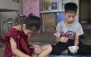 Mái ấm gia đình Việt: Cậu bé mong cha được sống lâu cùng gia đình