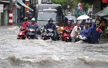 Tập trung khắc phục hậu quả thiên tai, ổn định cuộc sống người dân