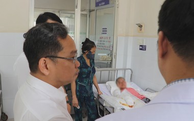 MTTQ TP. Hồ Chí Minh động viên gia đình bị ảnh hưởng hỏa hoạn