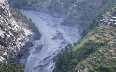 Nepal khẩn trương sơ tán người dân sau lũ quét