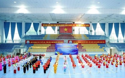 Giao lưu thể dục dưỡng sinh kỷ niệm 80 năm Ngày thể thao Việt Nam