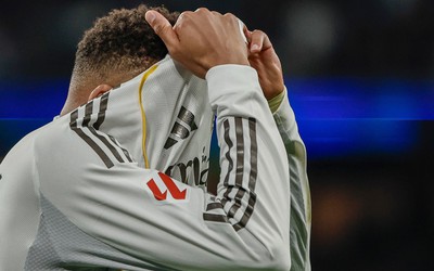 Real Madrid: "Bóng ma" thất bại và bí ẩn Mbappe