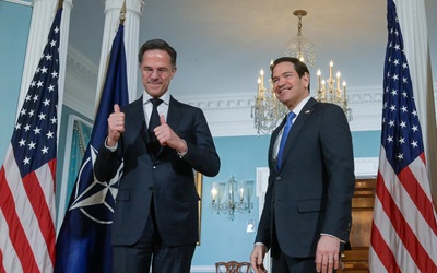 Ông Trump lại dọa rút khỏi NATO