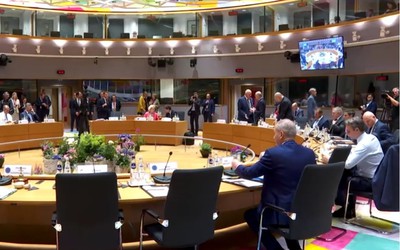 EU gia hạn lệnh trừng phạt Nga