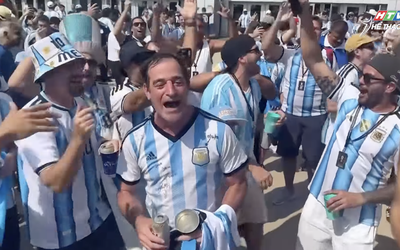 Messi lập cú đúp trong chiến thắng của Argentina
