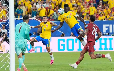 Colombia giữ ngôi đầu bảng K, nắm tay Bồ Đào Nha vào vòng knock-out