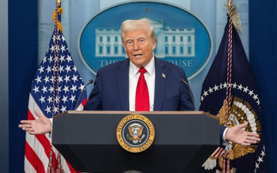 Tổng thống Trump hủy kế hoạch thu phí qua eo biển Hormuz, tiết lộ thỏa thuận thay thế