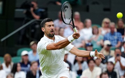 Sinner, Djokovic, Sabalenka và Gauff cùng tiến bước tại Wimbledon