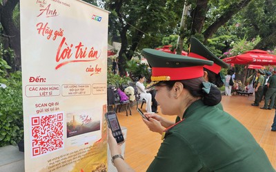 Những dòng người thành kính về nơi tưởng niệm các Anh hùng liệt sĩ