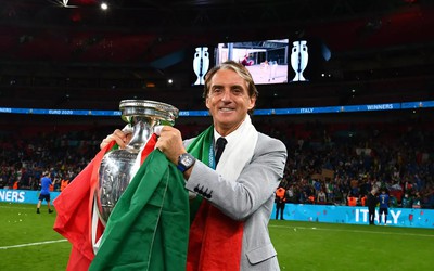Roberto Mancini trở lại dẫn dắt đội tuyển Italia