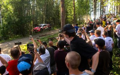 Sami Pajari tiến gần chiến thắng đầu tiên tại Rally Phần Lan