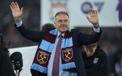 Cựu thủ môn West Ham Ludek Miklosko qua đời ở tuổi 64