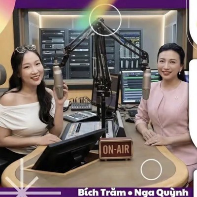 Nhịp sống Sài Gòn trưa: "Núi việc" chốn công sở đợi người mới gánh vác