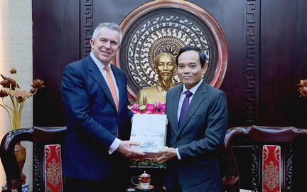 Bí thư Thành ủy TP. Hồ Chí Minh tiếp Liên danh Nhà đầu tư Quốc tế