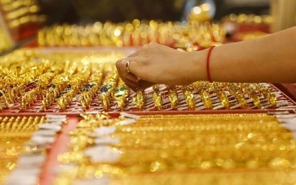 Giá vàng hôm nay (16/5): Lao dốc thẳng đứng
