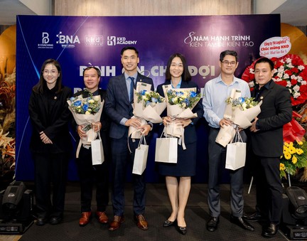 KKD Việt Nam tìm lời giải cho kinh tế tư nhân ở nửa cuối 2025 - Cần bình ổn chờ đợi hay bứt phá khác biệt?