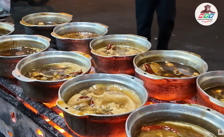 Loạt món ngon bình dân ở chợ Tân Định