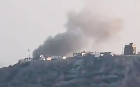 Houthi tấn công dinh tổng thống Yemen