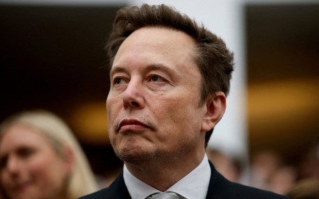 Tỷ phú Elon Musk thừa nhận đã siết Starlink ở Ucraina