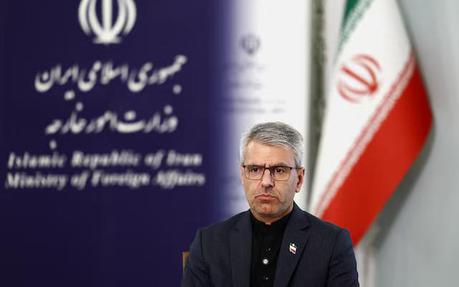Iran, Oman đàm phán thiết lập tuyến hàng hải mới qua eo biển Hormuz