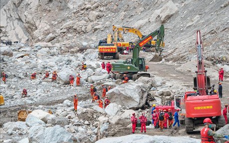 Lũ quét tại Nepal và Trung Quốc: Tiếp tục tìm kiếm và cứu hộ
