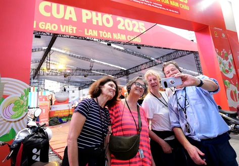 Hôm nay (13/12), phở các vùng miền hội tụ trong lễ hội Ngày của Phở ở TP. Hồ Chí Minh