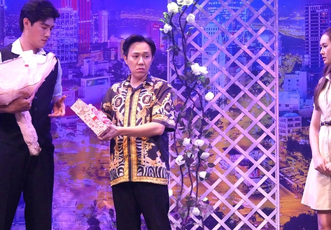 ''Lọ Lem săn hoàng tử'' lên sàn diễn