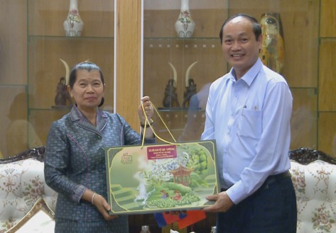 Thúc đẩy hoạt động giao lưu, xây dựng quan hệ hữu nghị giữa Việt Nam và Campuchia