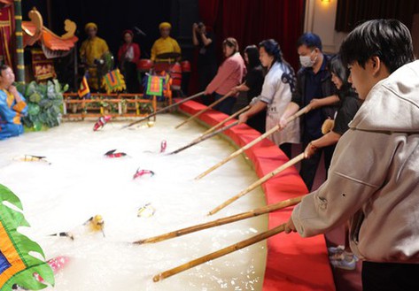 Gen Z hòa nhịp cùng "Âm vang rối nước"