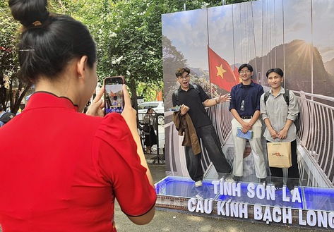 Khai mạc Ngày hội Du lịch TP.HCM 2026: Kích cầu du lịch hè, kết nối doanh nghiệp và địa phương