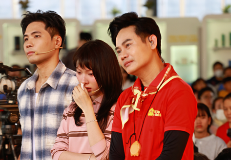 Mái ấm gia đình Việt: Phúc Du thấy chính mình trong chuyện cô bé mồ côi