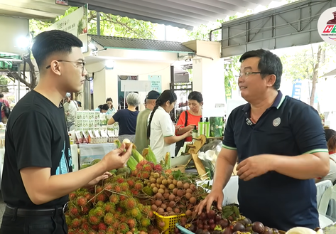 Chợ Xanh Tử Tế: Vì sao 10 năm vẫn đông khách ở Sài Gòn?