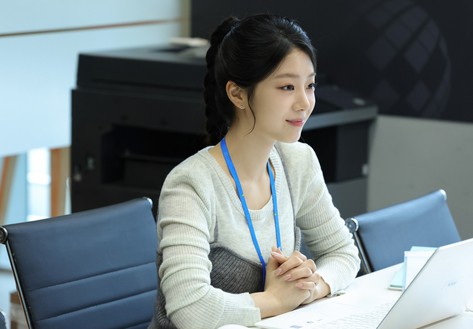 Han Chae-rin: "Tôi chỉ muốn tiến bộ hơn mỗi ngày"