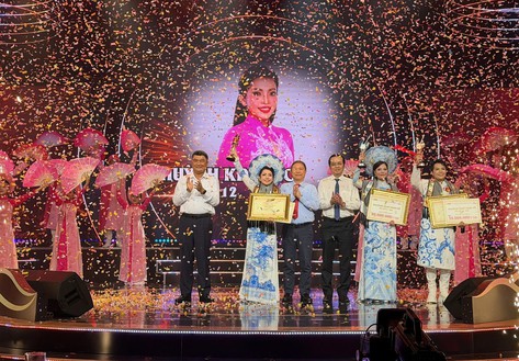 Huỳnh Kim Tho đăng quang Chuông vàng vọng cổ 2026