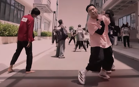 Chạy ngay đi - Running man Vietnam - Mùa 3 - Tập 1: Mở màn kịch tính với concept zombie