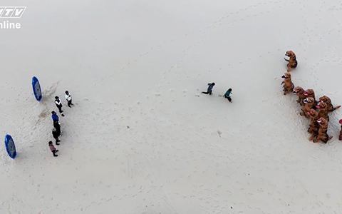 B Ray chiến thắng BigDaddy trong trò “tìm chìa khóa”