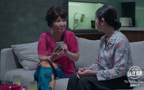 Bộ đôi cựu thông gia làm hòa sau thời gian xung khắc như nước với lửa