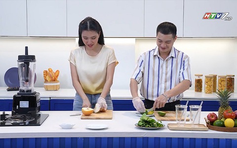 Cách làm sinh tố bơ - lê - cải bó xôi