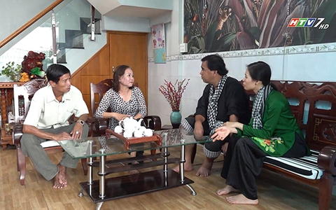 Quay về vì một chữ thương