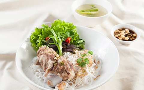 Bún xí quách nước tương