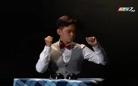 Học ảo thuật "Cái chén thần kỳ"