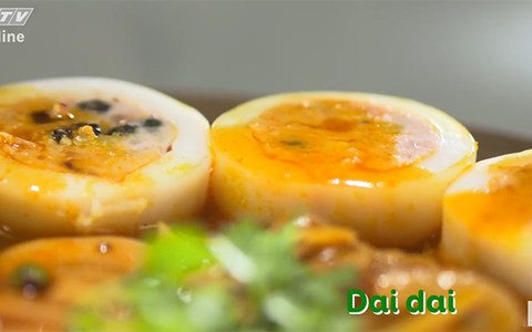 Mực nhồi tôm sốt tiêu xanh