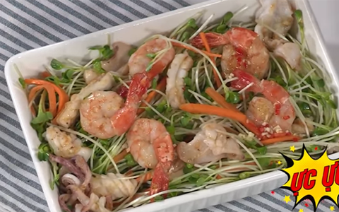 Gỏi rau mầm tôm mực