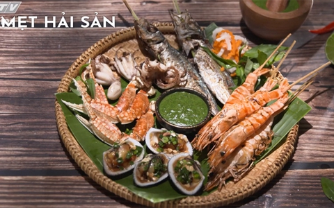 Hải sản chấm muối ngò gai