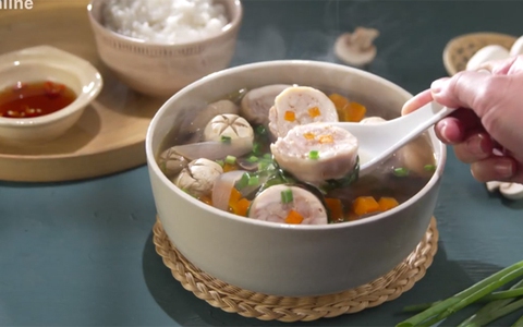 Canh gà nấm mỡ
