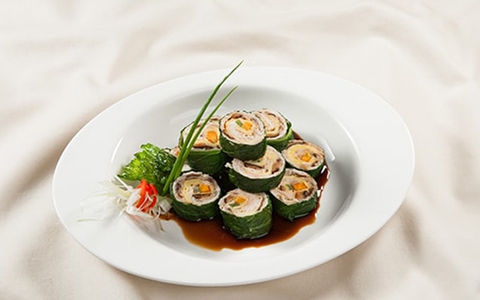 Thăn heo cuốn cải hấp