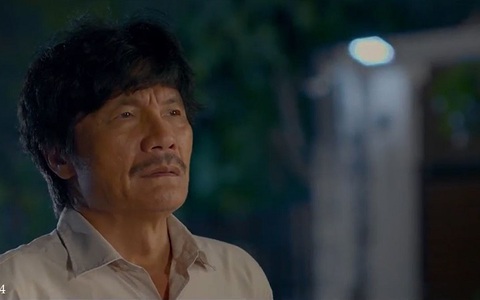 Chở ba đi chơi, nhưng lại bỏ quên ông ở công viên