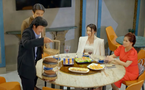 Đem cá bống vào nhà hàng Tây và cái kết
